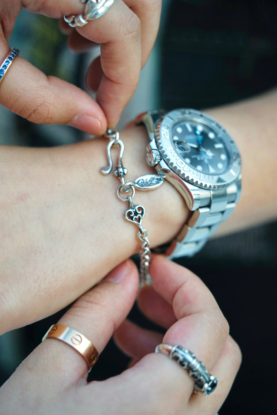B596 Round Chain Link Bracelet with Tiny Charm and Oval BWL Tag