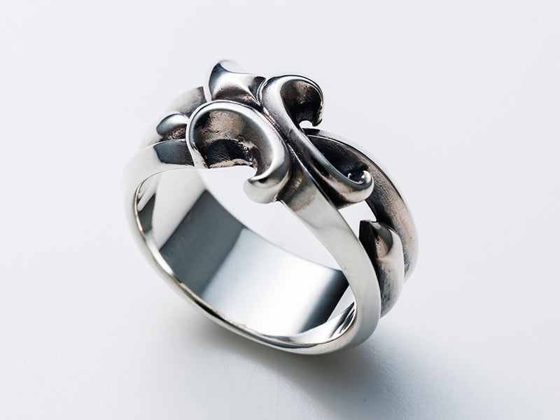 Slash Lily Ring: Wide