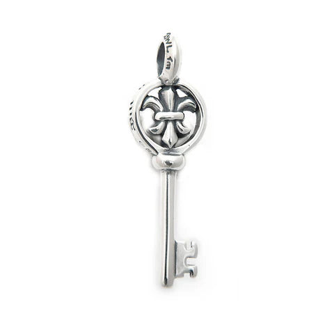 PN985 Fleur Des Lis Key Pendant