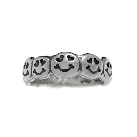 R482 Happy Face with Double Heart Eyes Ring