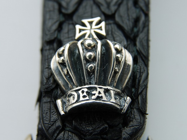 Three-Hung Crown