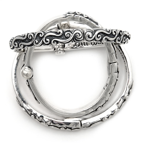 B591 Wave Hinged Bangle