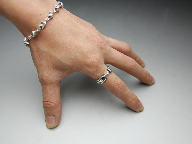 Slide Trust Ring
