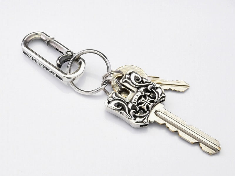 Deal Design Roll Pin Carabiner
