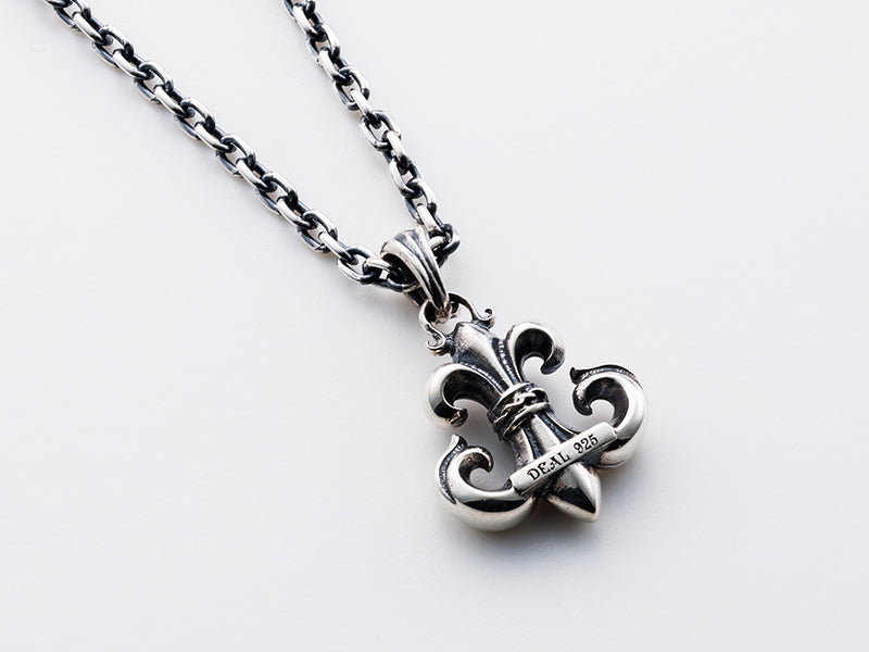 Classic Lily Top : Small Pendant