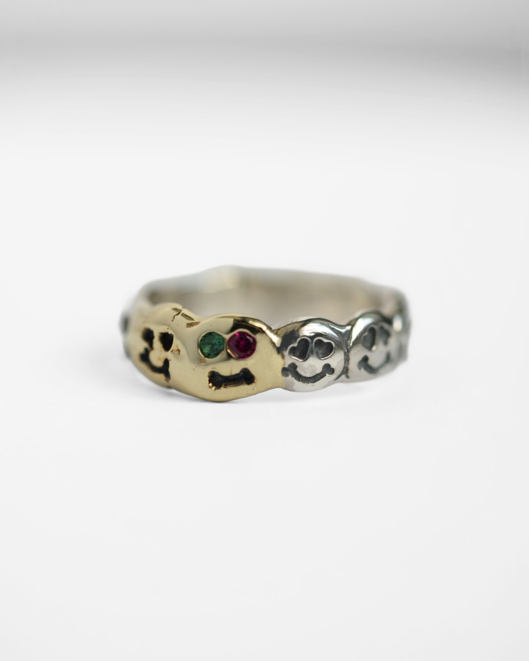 R482 Happy Face with Double Heart Eyes Ring w/ 2 Spots Gold Overlay w/ 2 Stones