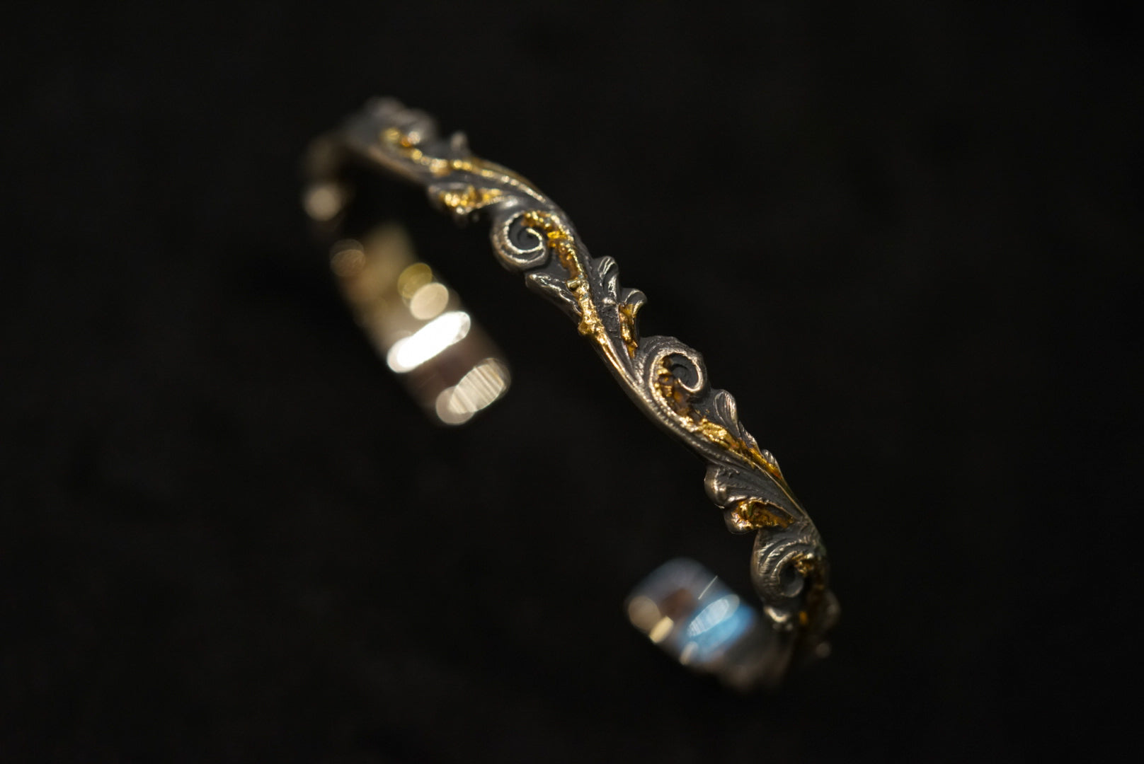 Mad Cult - 18K Braze Old Arabesque Bangle_3