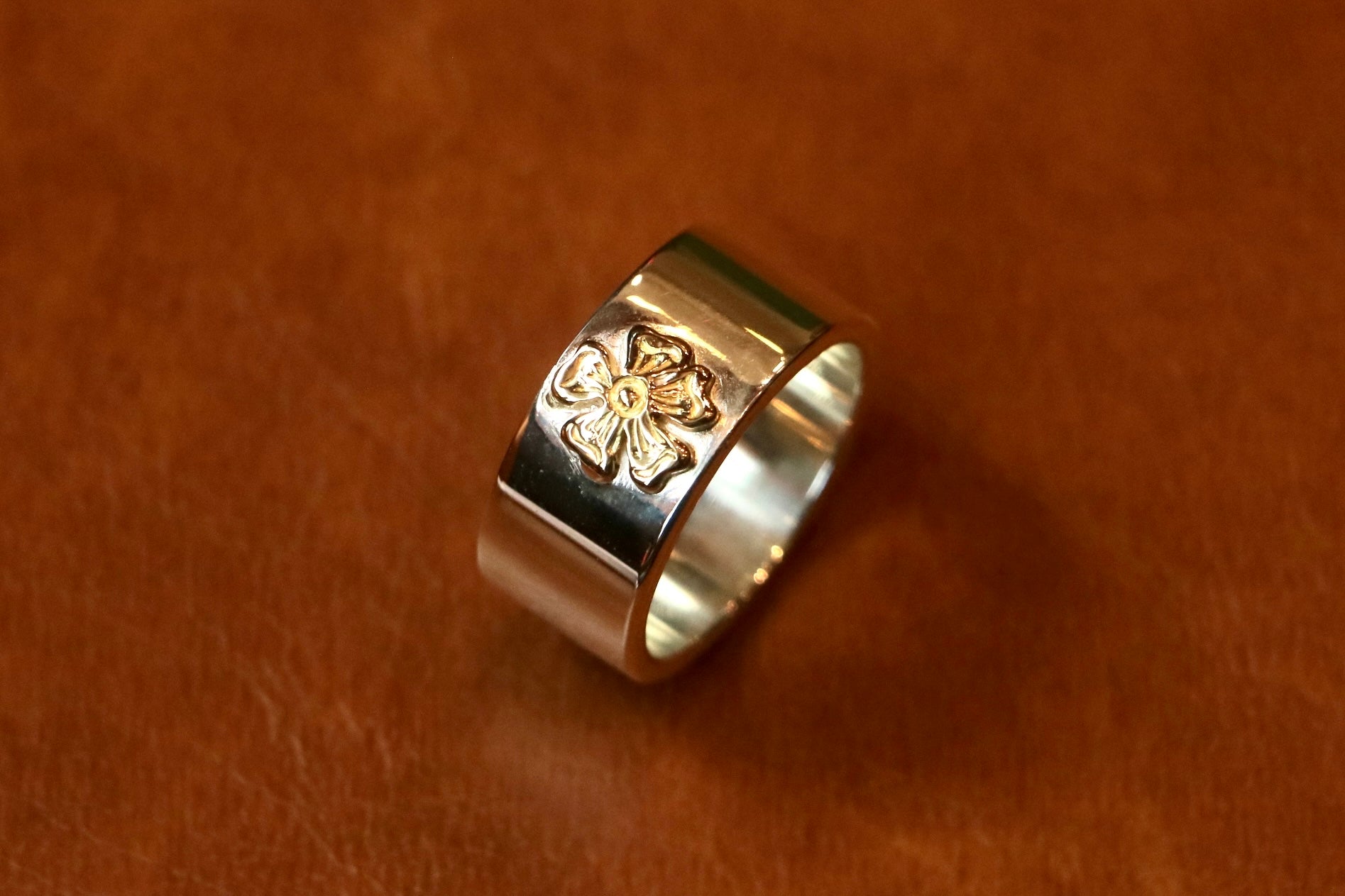 高瀬豪太 Sunshine Studio - 18K Gold Flower Flat Ring_4