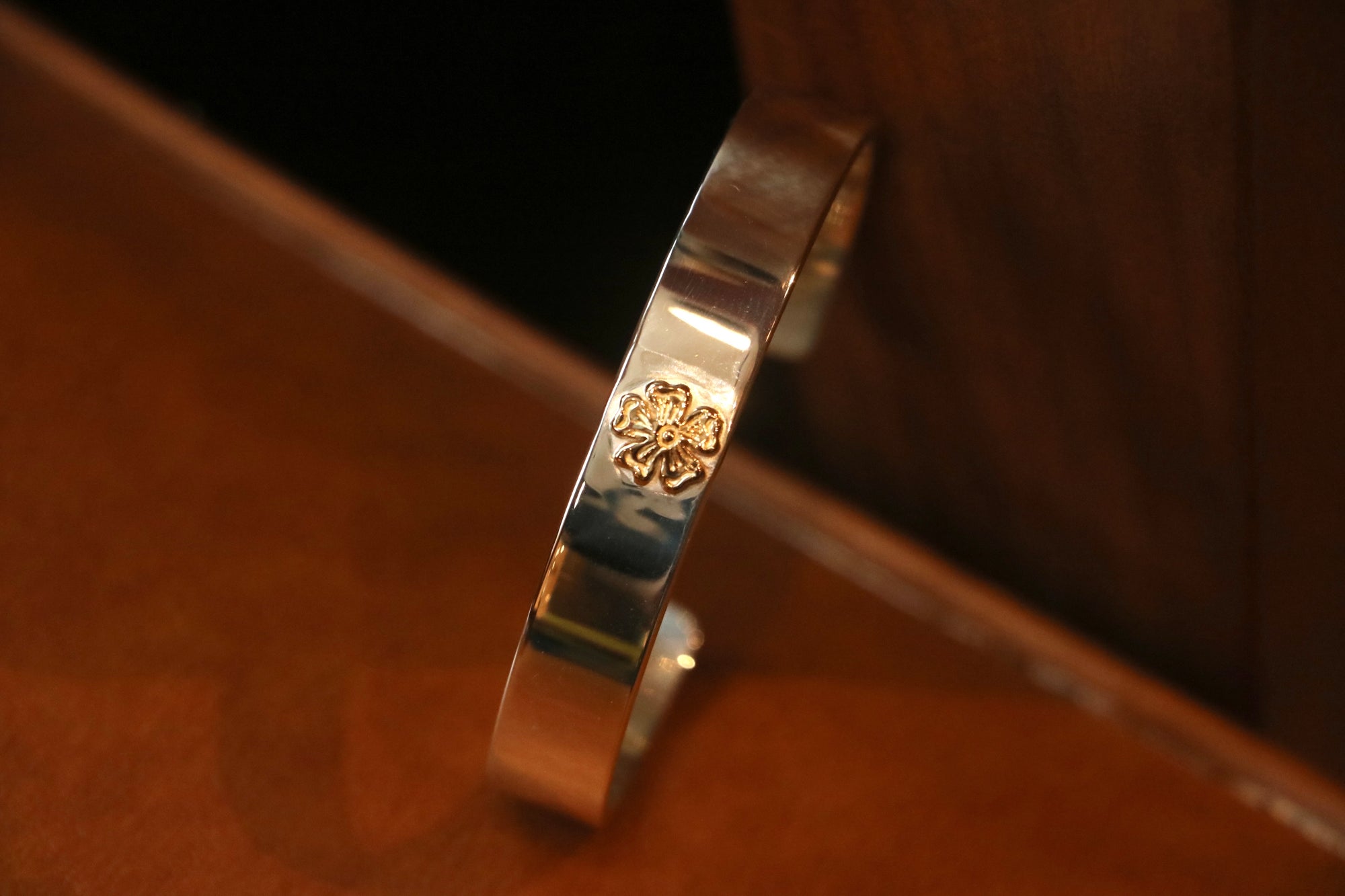 高瀬豪太 Sunshine Studio - 18K Gold Hana Flat Bangle_4
