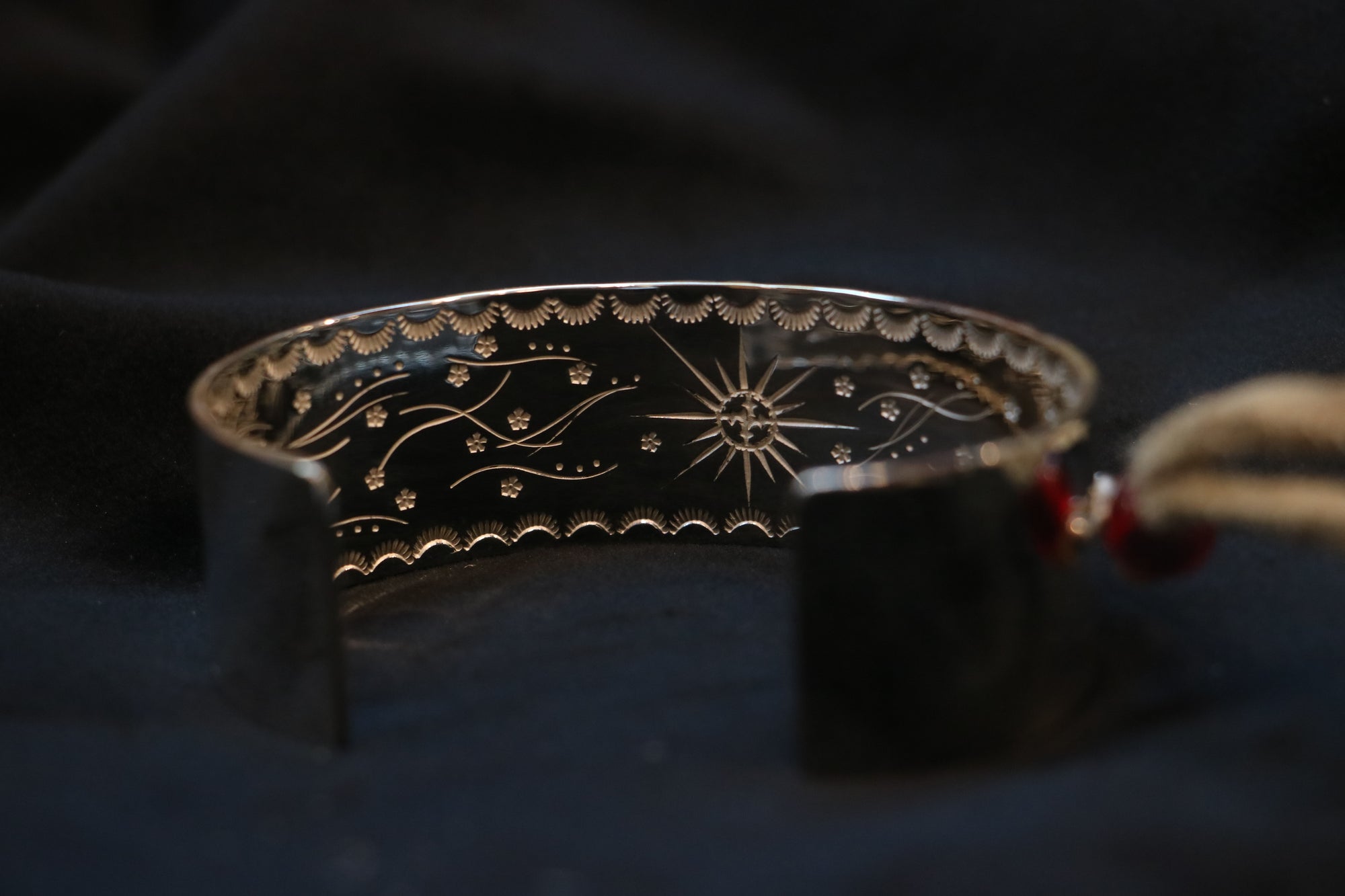高瀬豪太 Sunshine Studio - Silver Feather Plain Bangle_2