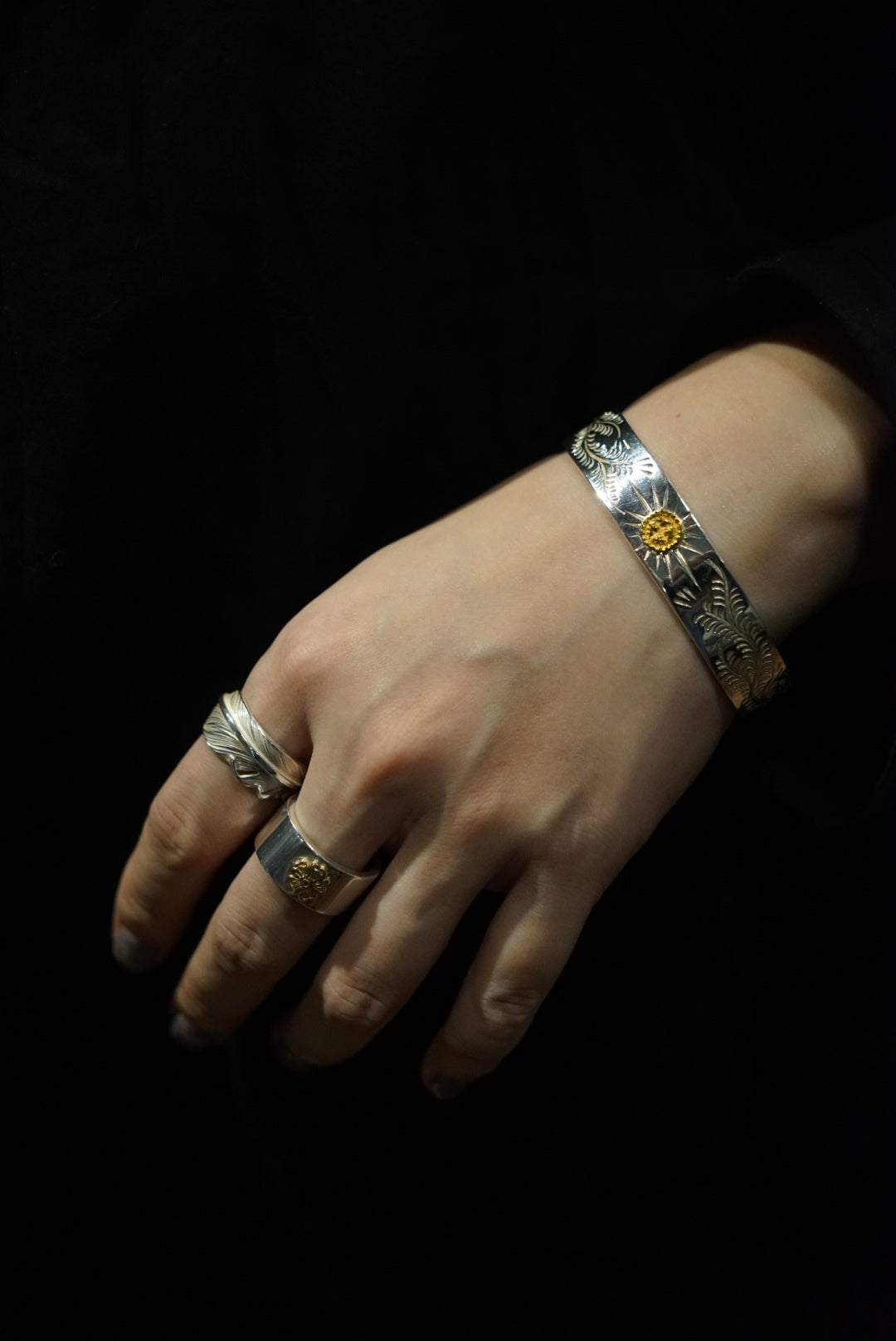 高瀬豪太 Sunshine Studio - 12mm 24K Gold Point Radiation Arabesque Bangle_5