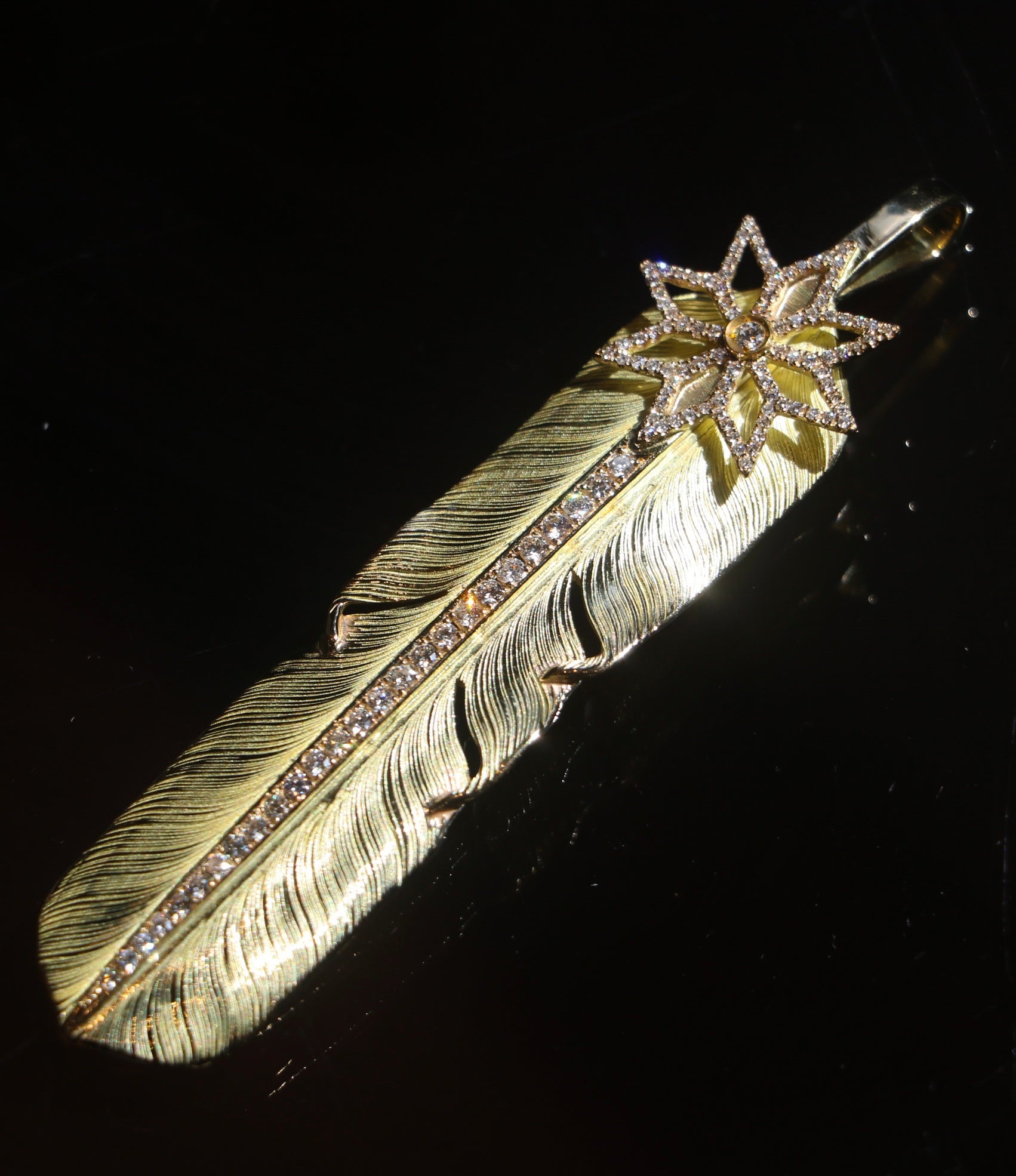 高瀬豪太 Sunshine Studio - 上 18K 金 Morning Star 18K 金鑲鑽石羽毛吊墜_6