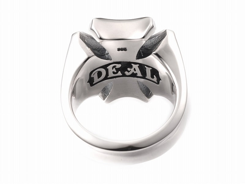 Deal Design Huge Cross Ring