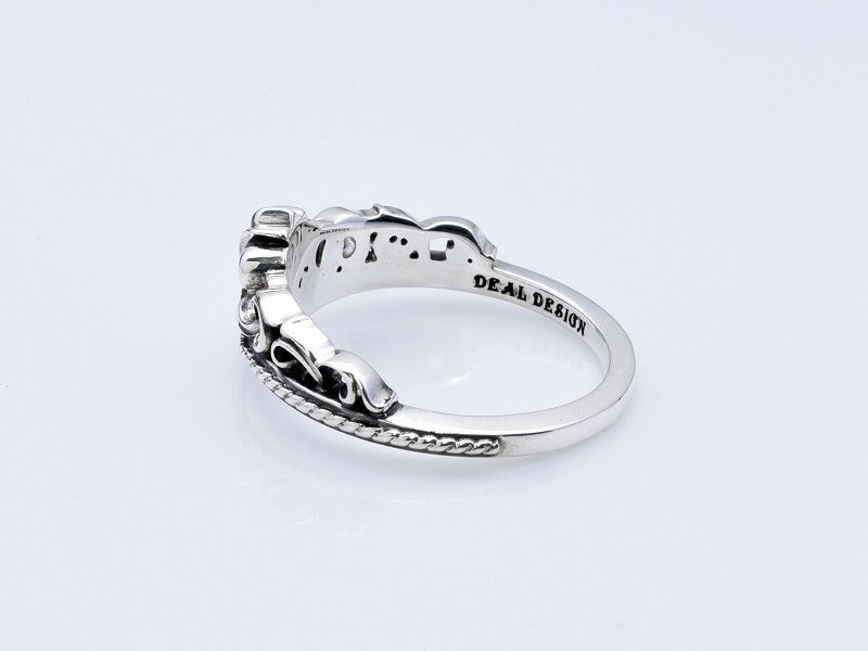 Deal Design Gate Tiara Lily Ring