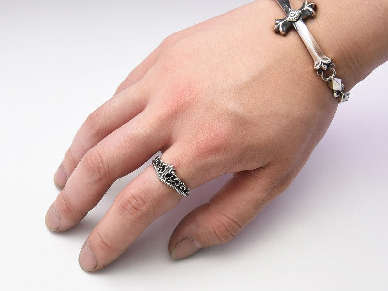 Deal Design Gate Tiara Lily Ring
