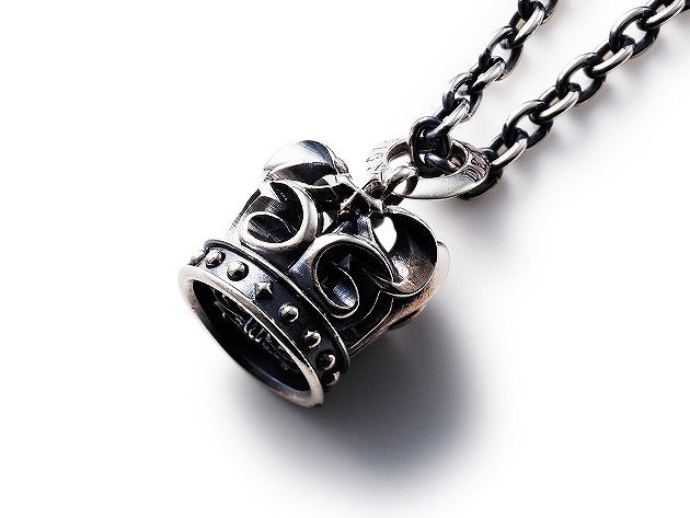 Deal Design Solid Gate Crown Pendant