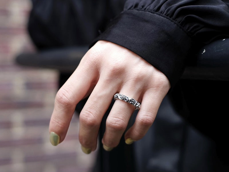 Deal Design Royal Roll Ring