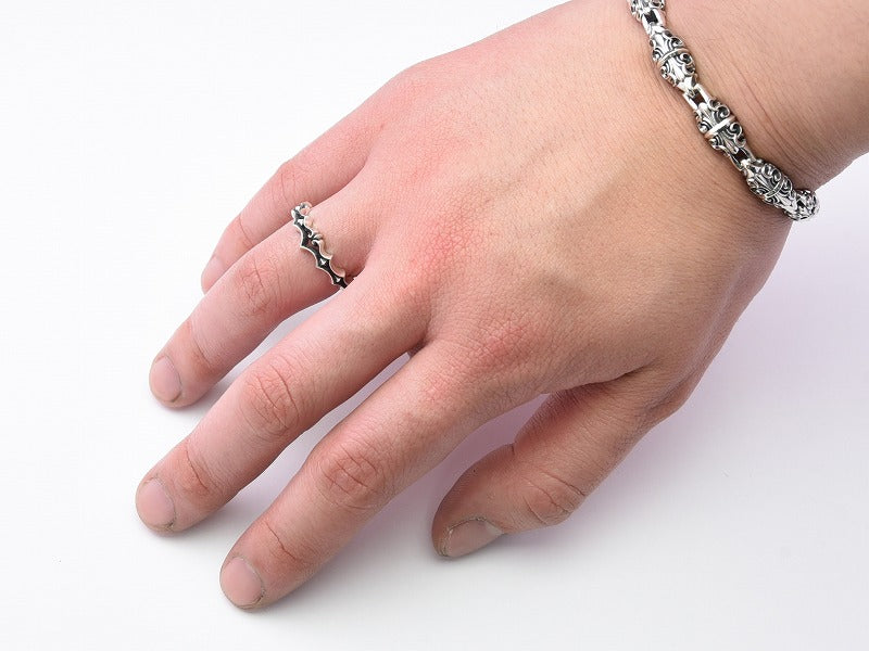 Deal Design Tribe Crown Narrow Ring