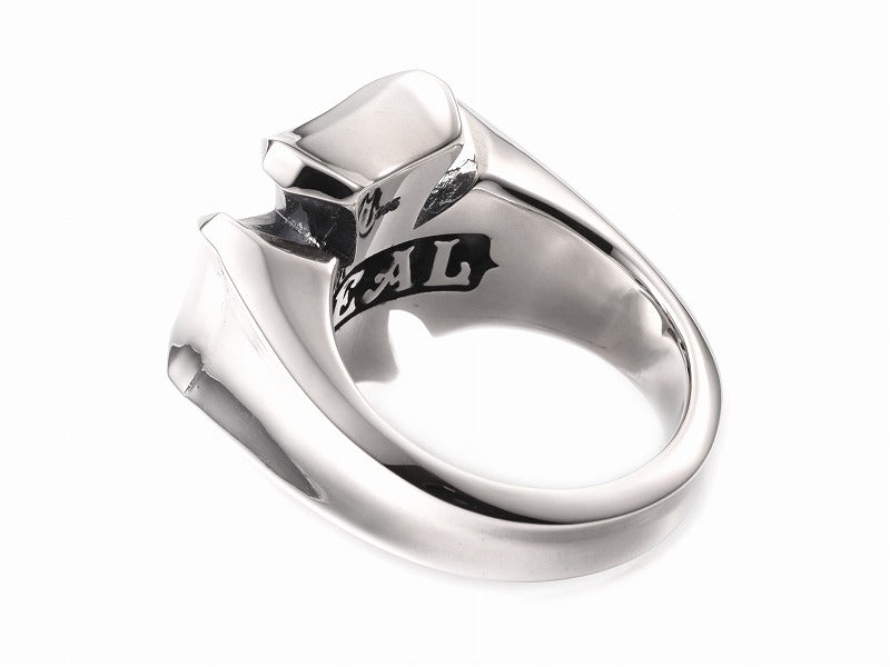Deal Design Huge Cross Ring
