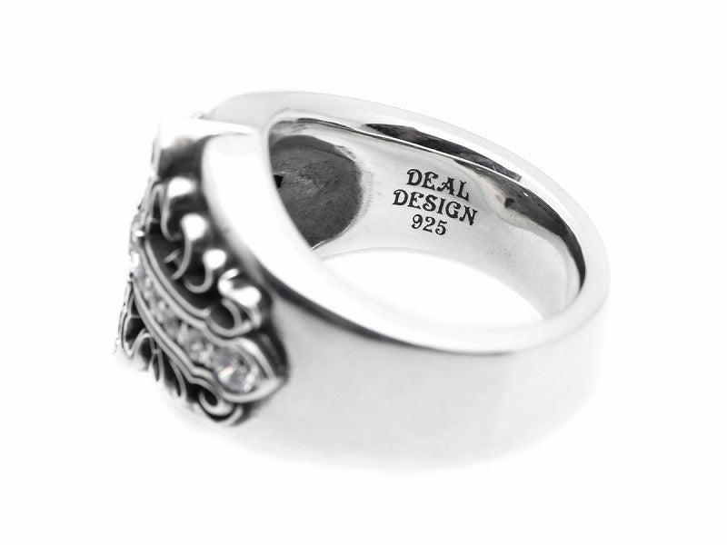 Deal Design Glare Cross Ring