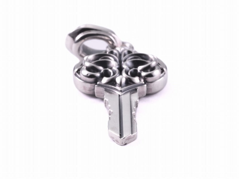 Deal Design Empire Key Pendant