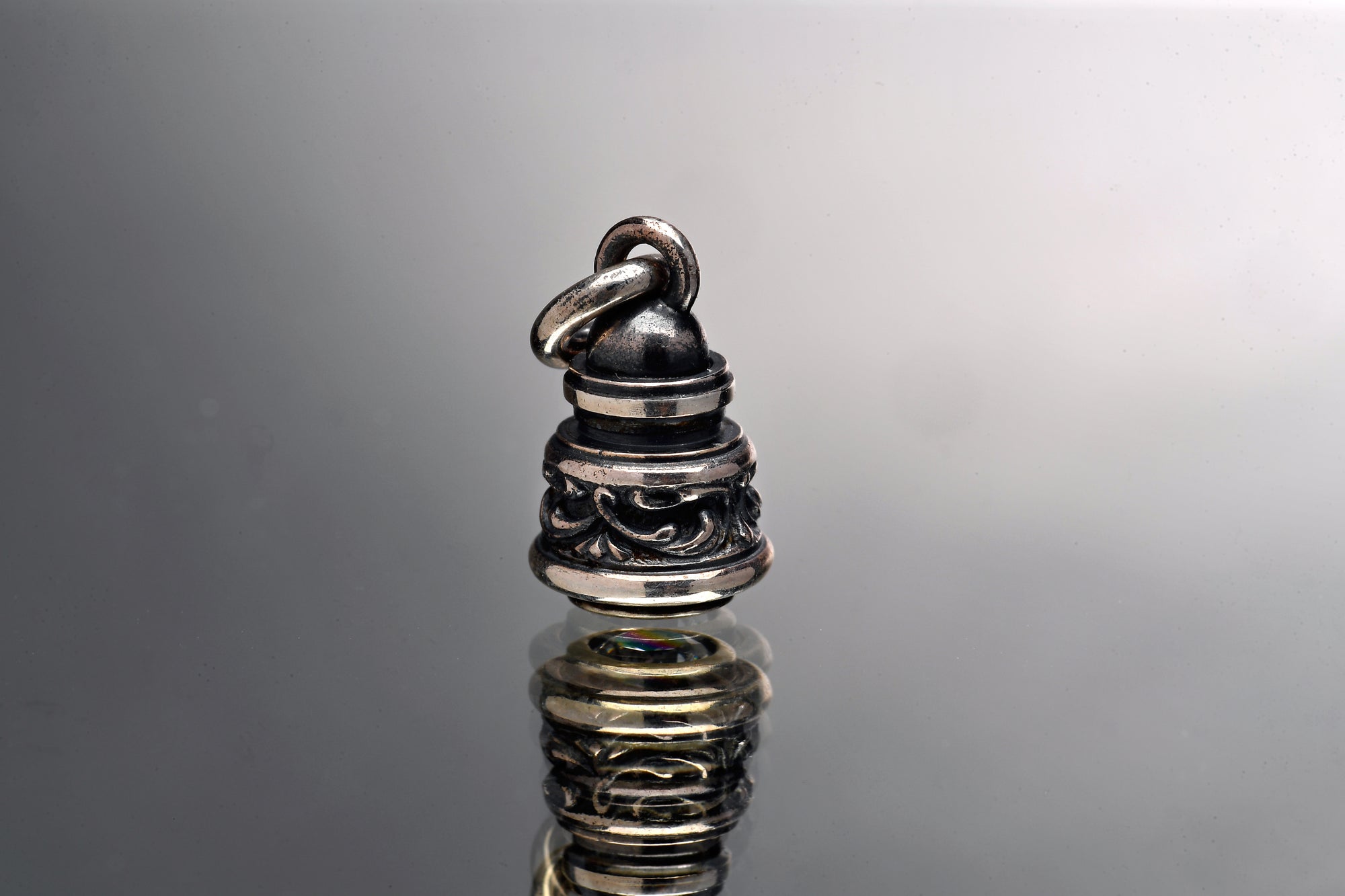Guardia Aster Pendant