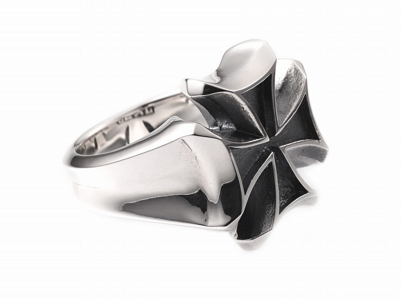 Deal Design Huge Cross Ring