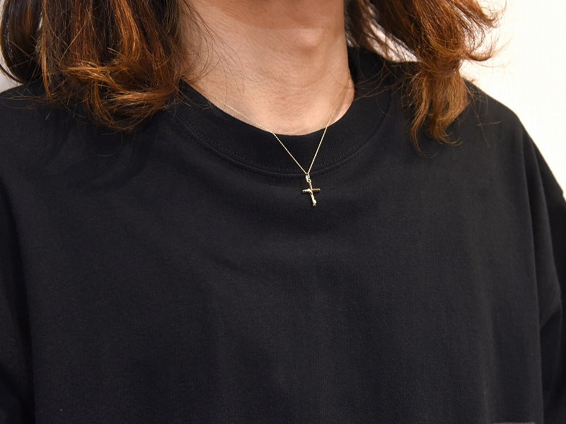 Tiny El Frame Pendant
