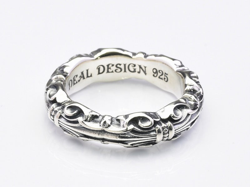 Deal Design Seamless Gate Ring