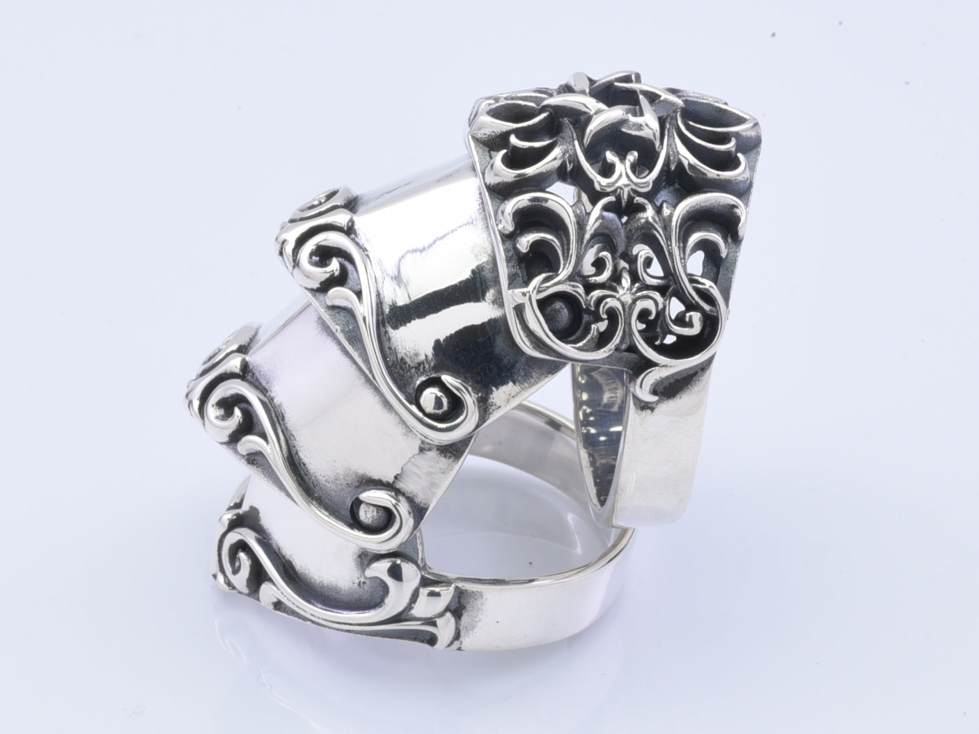 Deal Design Shade Armor Ring