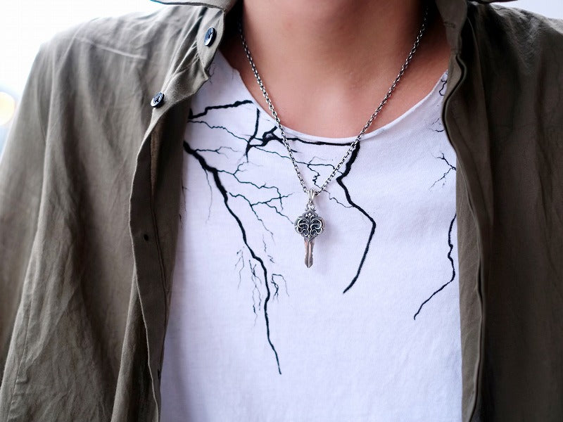 Deal Design Empire Key Pendant