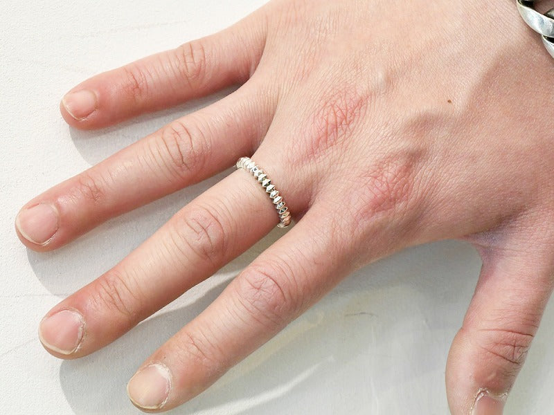 Deal Design Bezel Stud Ring