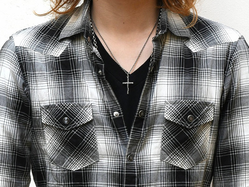 Reverse Twist Cross :Small 吊墜