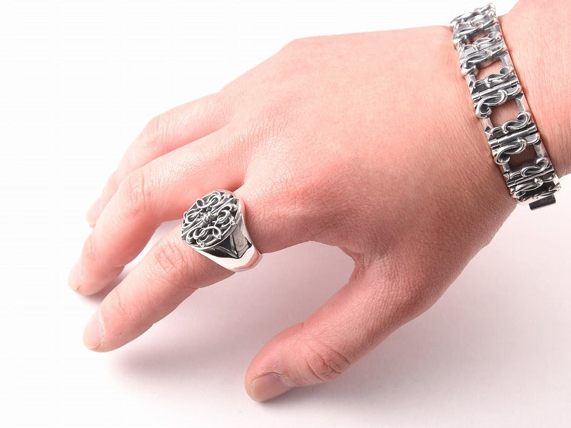 Oval Signet wide Ring