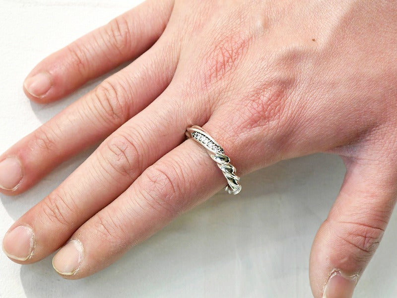 Deal Design RT:Crack Ring