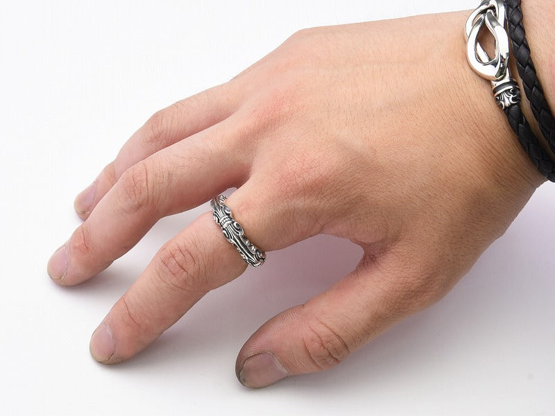 Deal Design Seamless Gate Ring