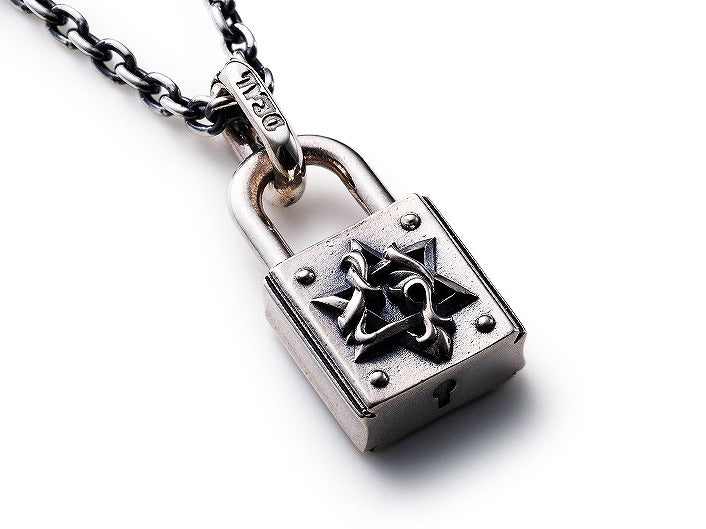Deal Design Bottom Cross Padlock Pendant