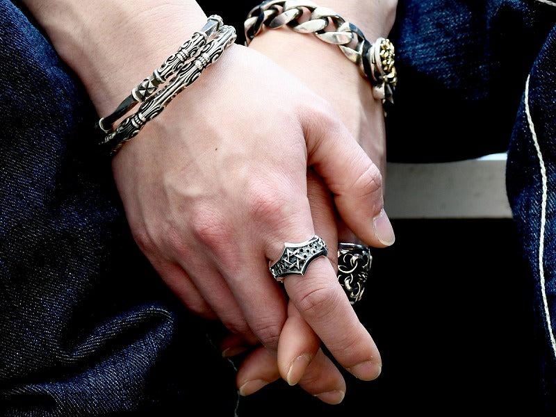Deal Design Beehive Grave Ring