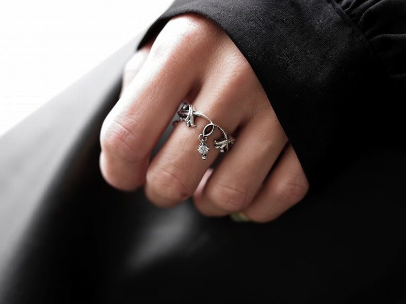 Deal Design Drop Ornament Ring