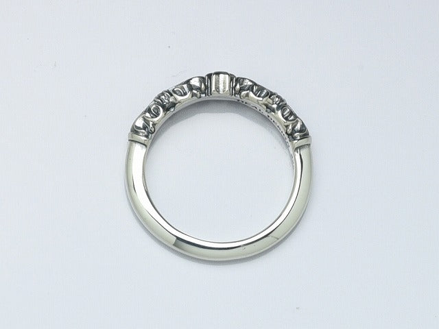 Deal Design Gate Line Ring