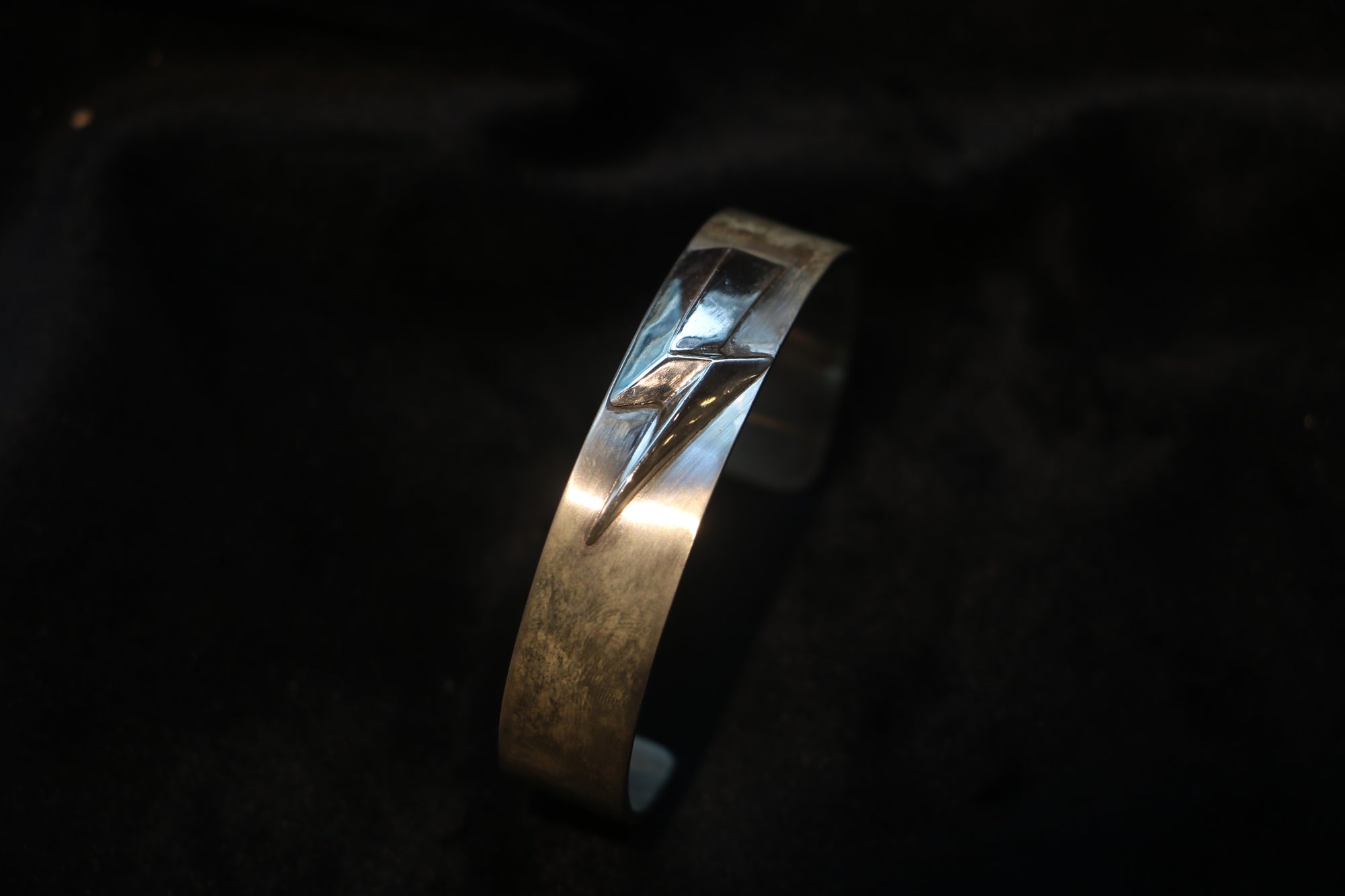 Nine Metal 925 Silver Lightning Bangle