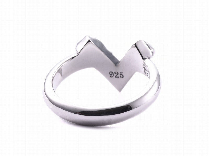 Deal Design V Sterling Ring