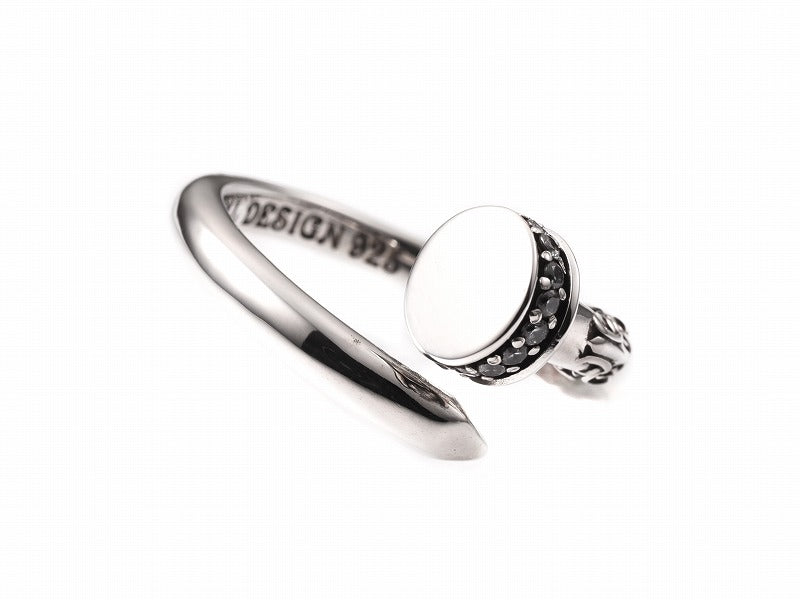 Deal Design Gate Nail Ring