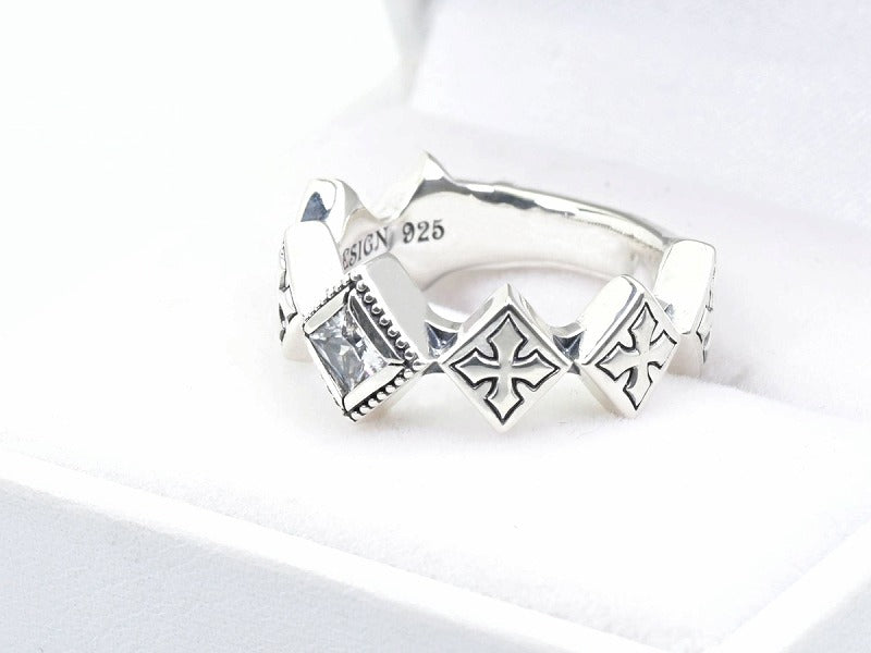 Deal Design Diamond Cross Ring