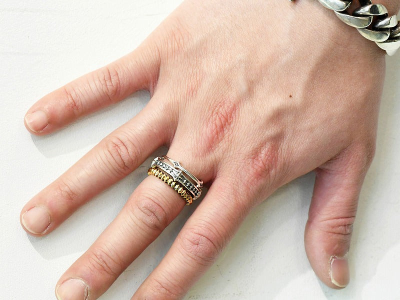 Deal Design Eight Fang Ring