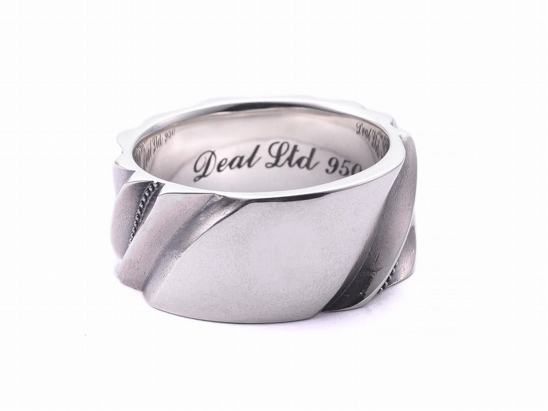 Deal Design Drape Cut 10mm Ring