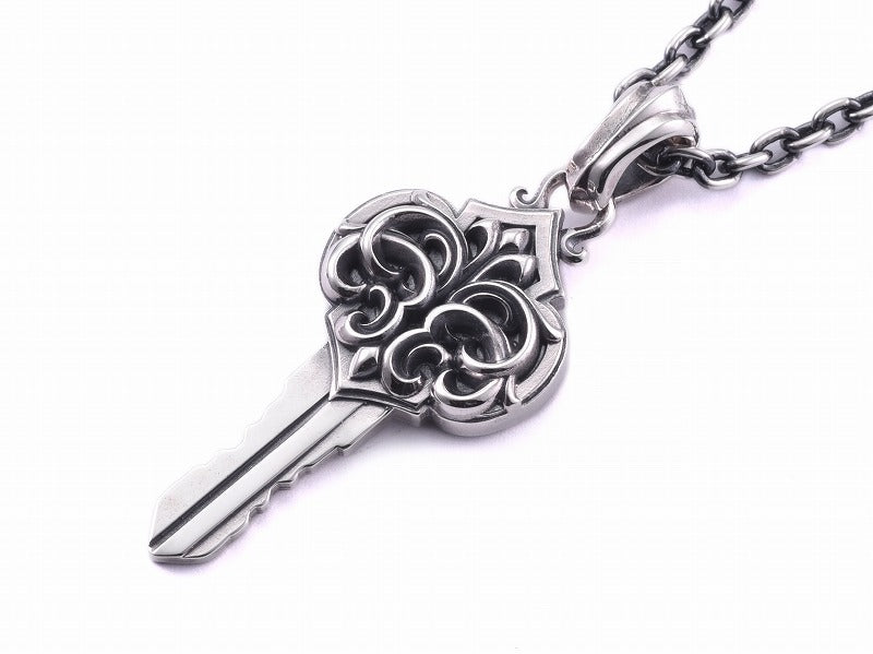 Deal Design Empire Key Pendant