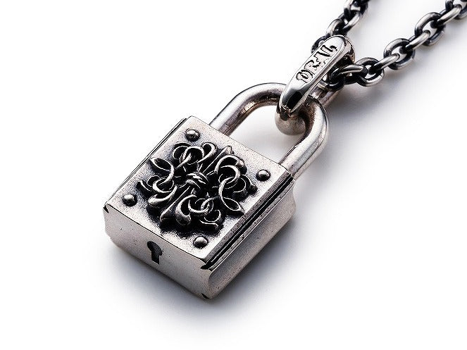 Deal Design Bottom Cross Padlock Pendant