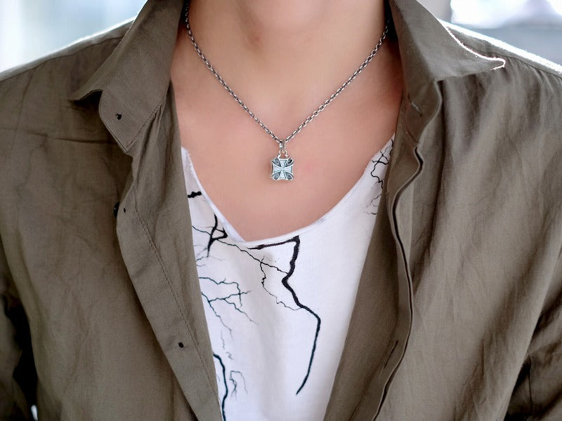 Deal Design Flare Cross Top