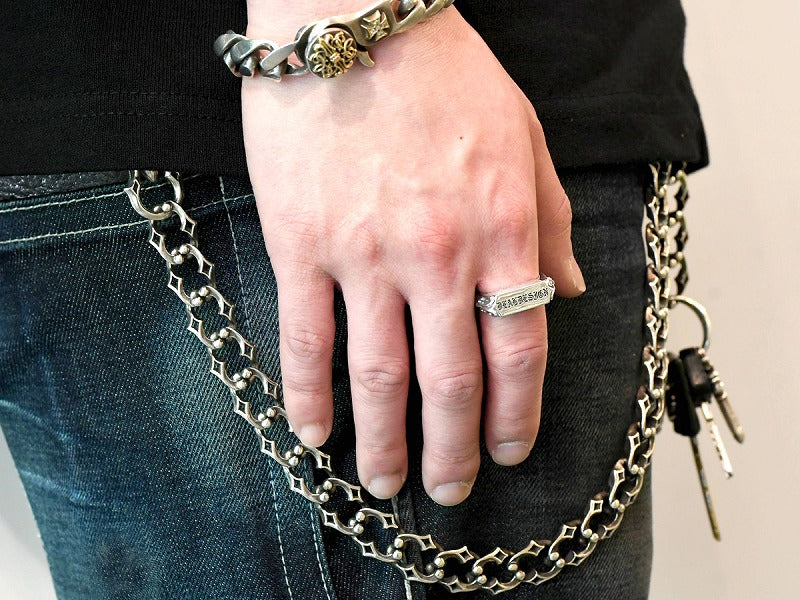 Deal Design Bar Signet Ring